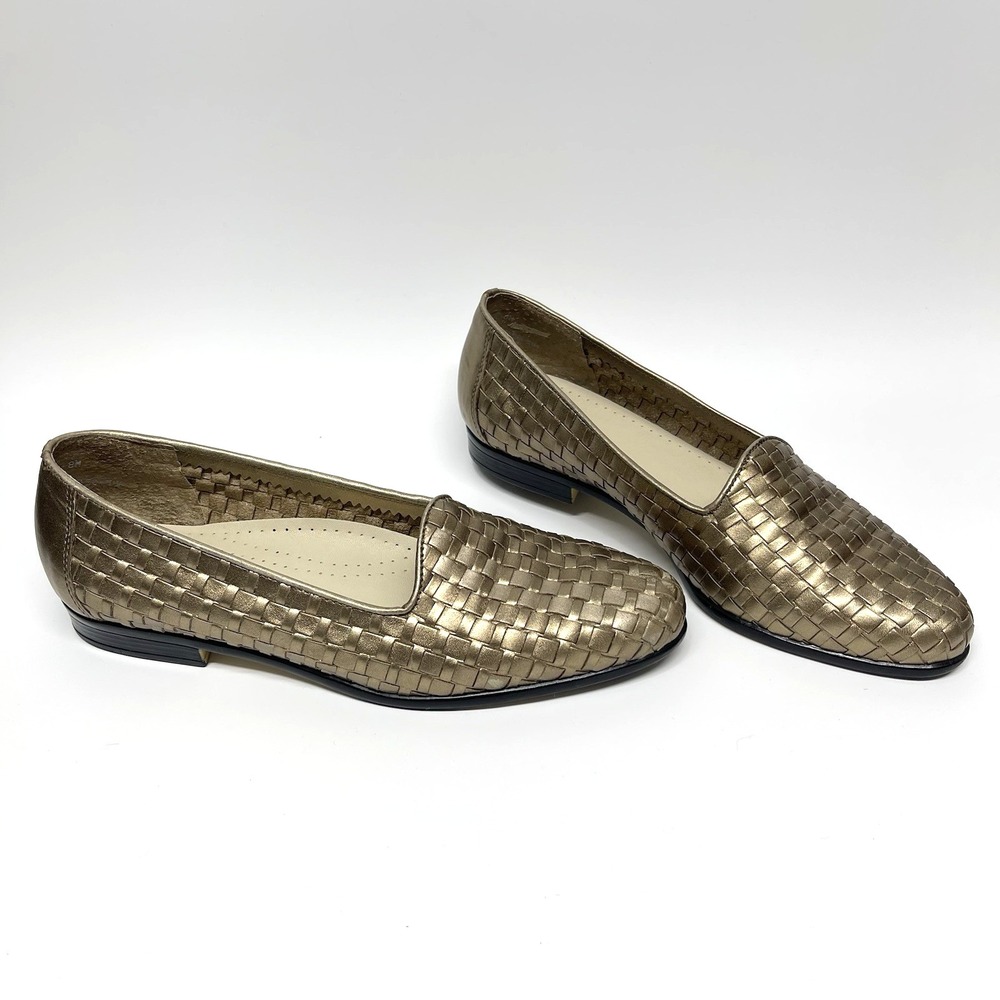 Trotters Women's Shoes 8M Gold‎ Basket Weave Leather Slip On Loafers Runs Small